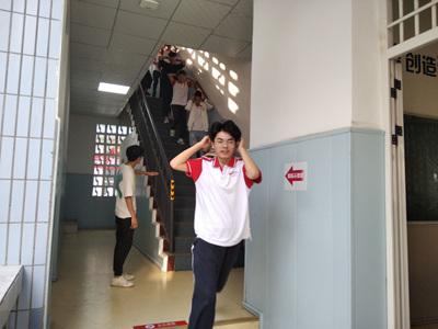 2-200G6152123E6.jpg