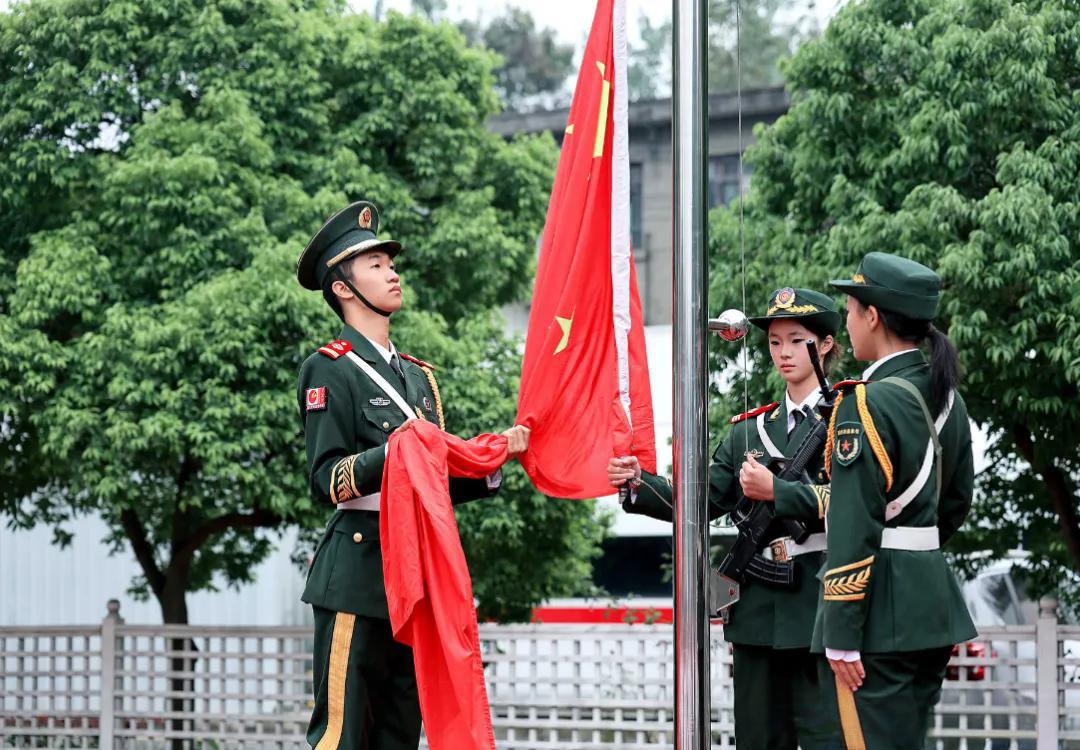 75载逢盛世，同心共筑中国梦——成都市武侯区艺高学校国庆游园庆典