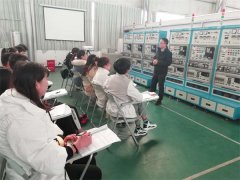 我校组织2017级铁道及乘务专业学生 深入高职院校开展对口专业教学实习